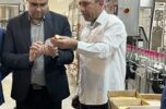 بازدید میدانی مدیر کل استاندارد استان کرمان از واحد تولیدی گلاب زهرا، با حضور اعضای هیئت مدیره واحد تولیدی بازدید میدانی مدیر کل استاندارد استان کرمان از واحد تولیدی گلاب زهرا، با حضور اعضای هیئت مدیره واحد تولیدی