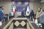 مدیرکل ثبت اسناد استان کرمان از حافظ ۷ ساله قرآن تقدیر کرد مدیرکل ثبت اسناد استان کرمان از حافظ ۷ ساله قرآن تقدیر کرد
