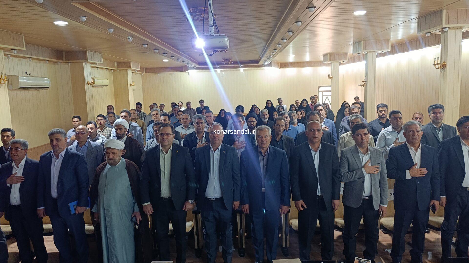 تودیع و معارفه رئیس جدید مرکز تحقیقات و آموزش کشاورزی جنوب کرمان برگزار شد / تصاویر