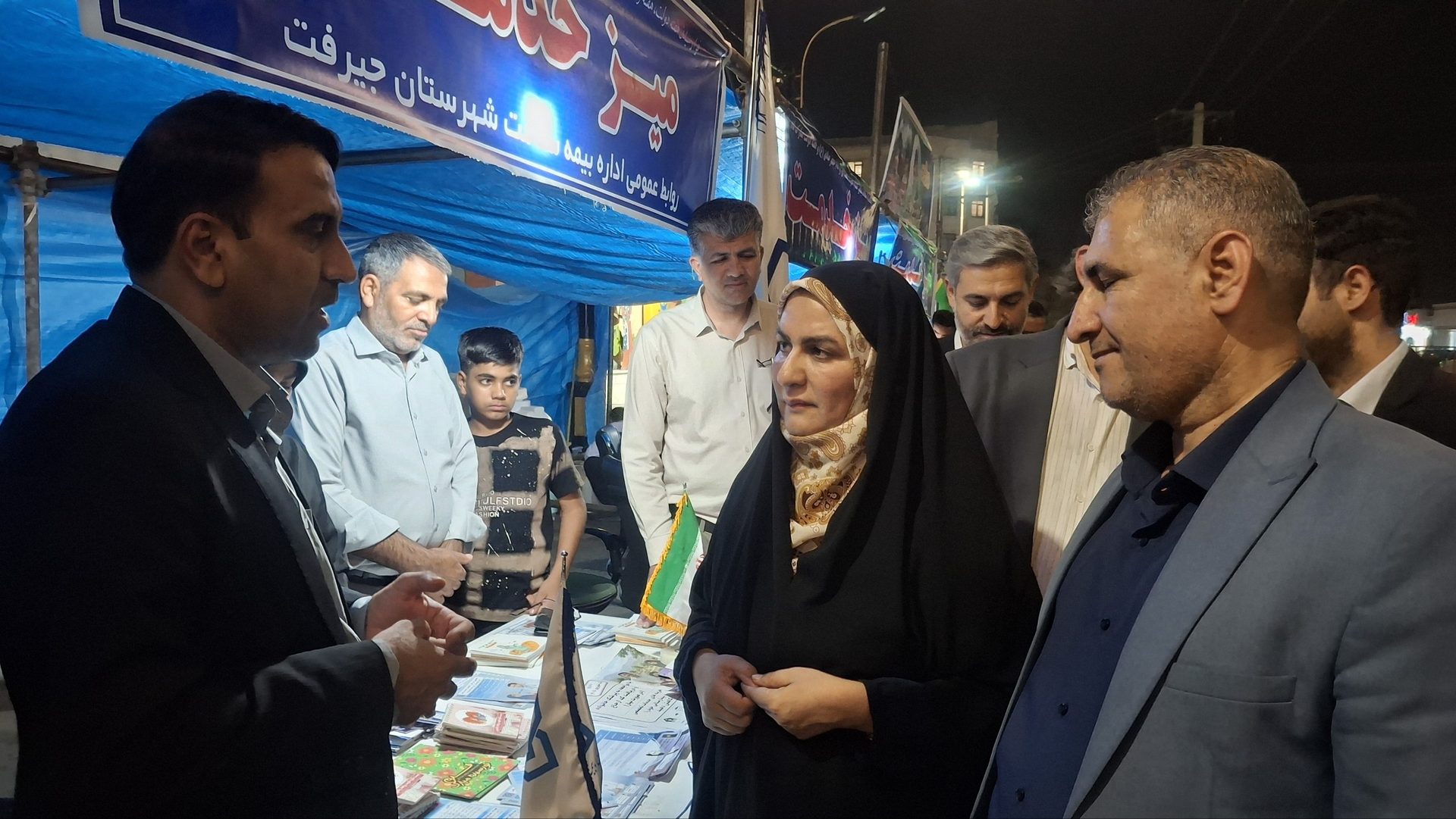 فرماندار جیرفت: مسئولان باید در میدان خدمت و رفع مشکلات مردم باشند/شب های اقتدار میزخدمت/تصاویر