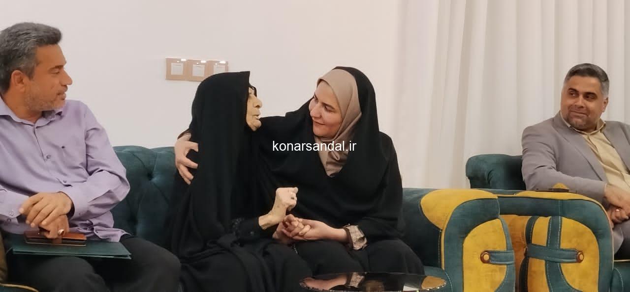 فرماندار جیرفت: خانواده‌های معظم شهدا سرمایه‌های معنوی جامعه هستند